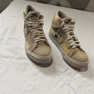 Nike Blazer Mid DM0859-100 White Floral Suede Lace Up Mid Top Men's Sneakers